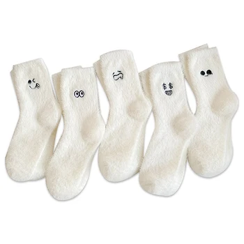 Есенно-зимни Норковые чорапи за жени, красиви бели дебели зимни топли домашни чорапи от коралов кадифе